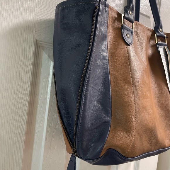 NWT!  Southwest Airlines Repurposed Luv Seat Bag-LIMITED EDITION - Picture 9 of 10